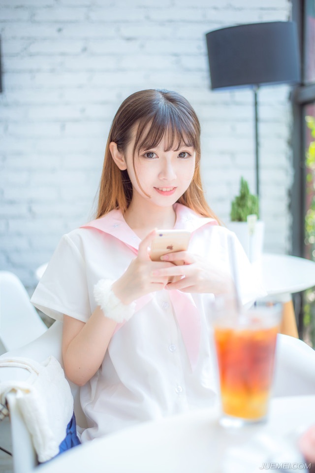 爱情有若佛家的禅---不可说，不可说，一说就是错[lizhigushicom]。婚姻和爱情的模式在世界有千万种，我的看法：女人是一架钢琴，遇到一位名家来弹，奏出来的是一支名曲。如果是一个普通人来弹，也许会奏出一条流行曲，要是碰上了不会弹琴的人，恐怕就不成歌了。